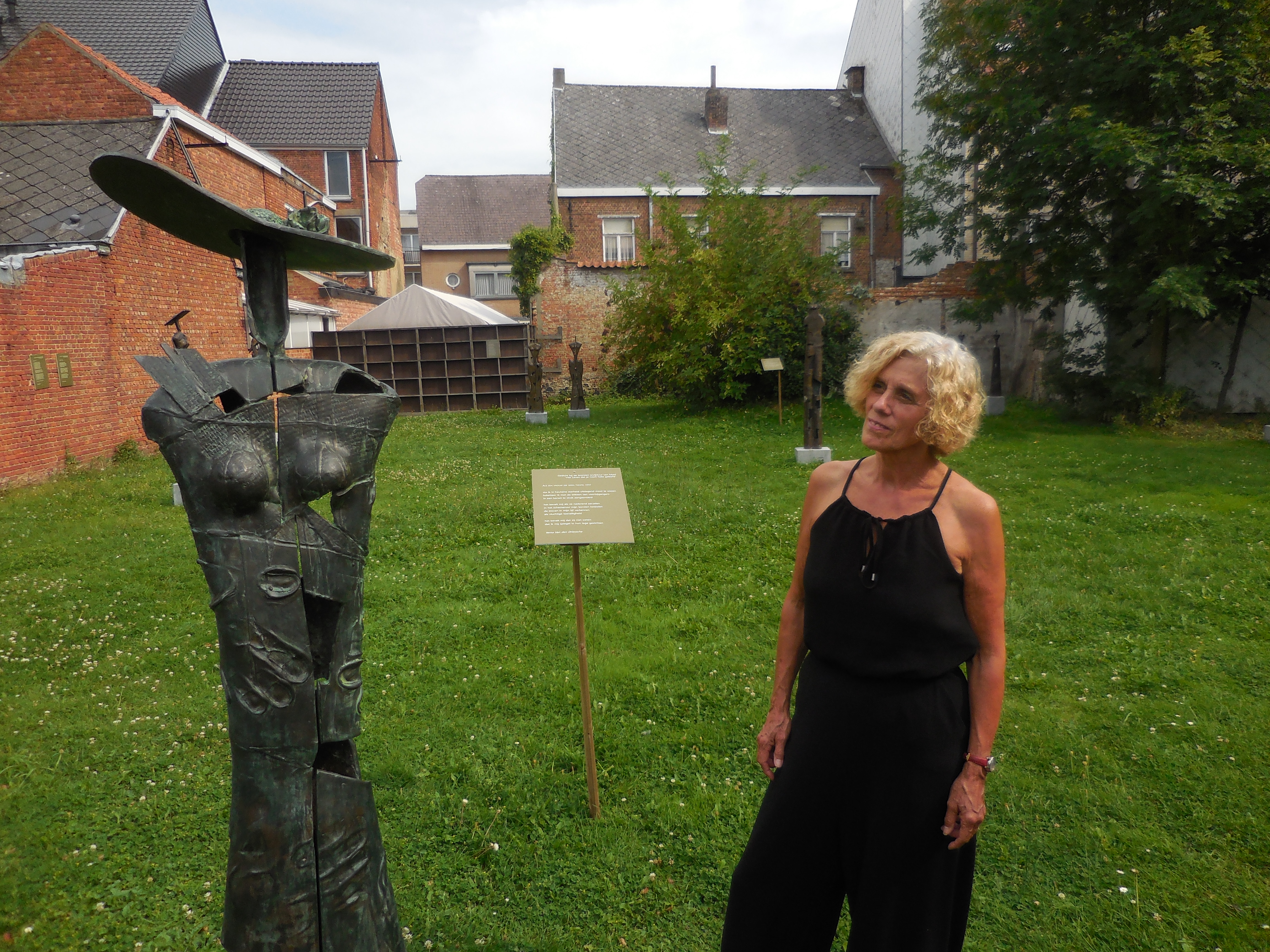 tentoon-marf-tekeningen-moona-002