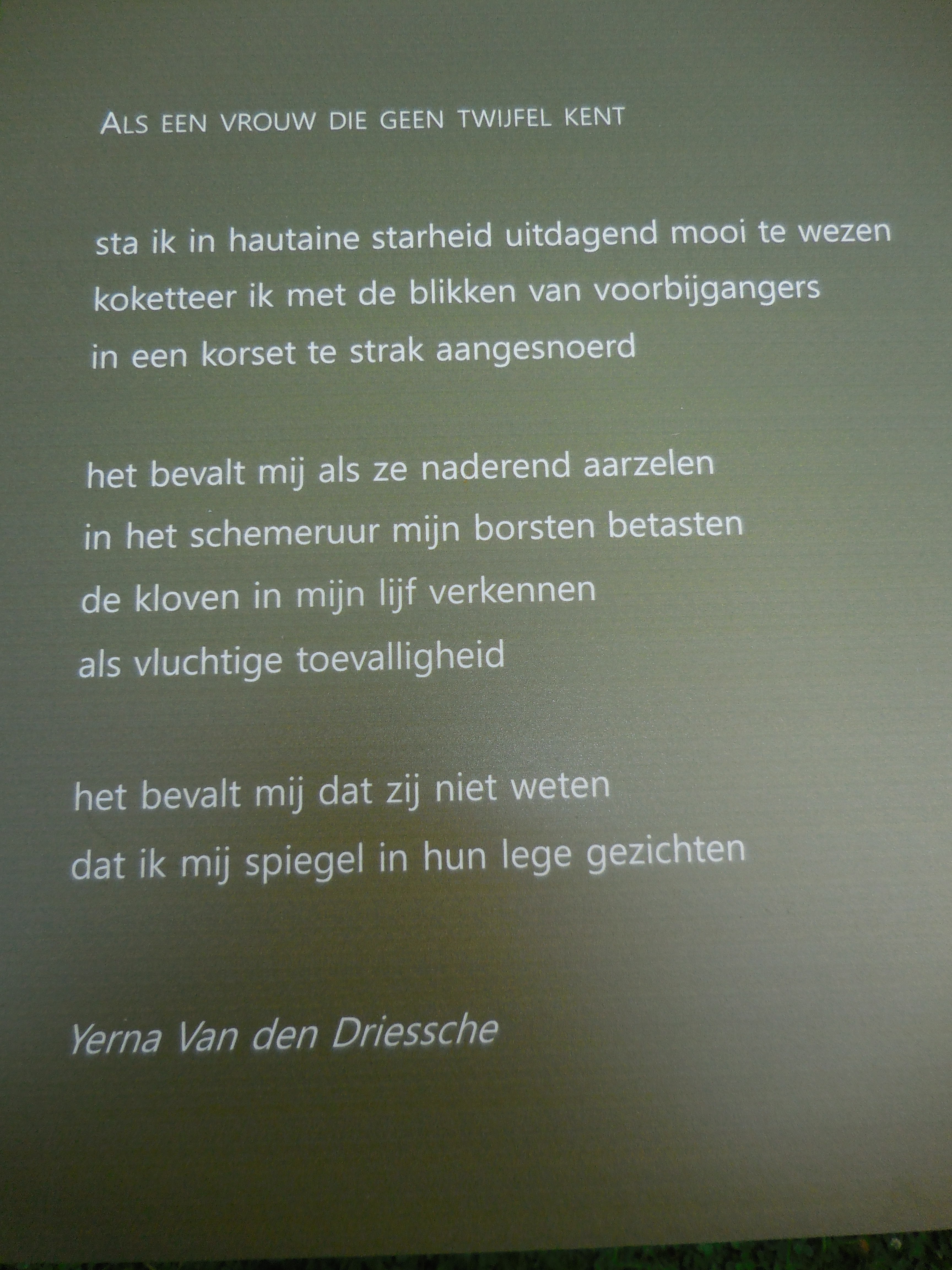 tentoon-marf-tekeningen-moona-010